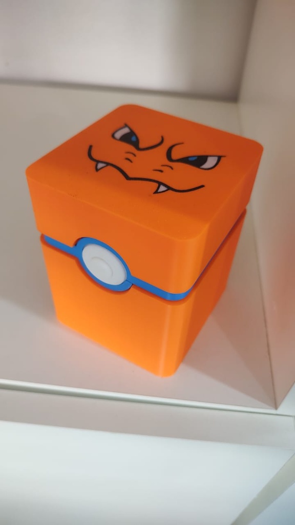 Deck Box Impresa 3D - Charizard  